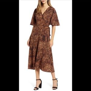 NWT Bobeau Orna Print Wrap Dress